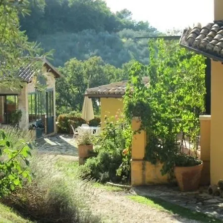 Ferienwohnung In Spoleto Mit Garten, Grill Und Terrasse Apartmán *